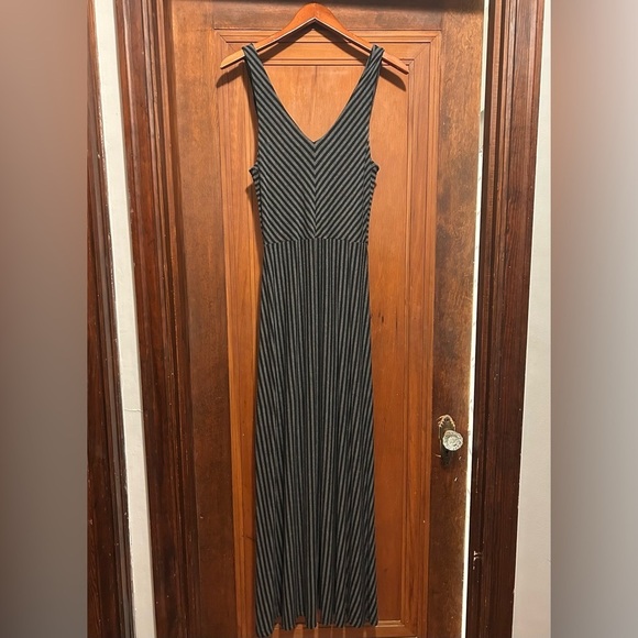 Adrienne Vittadini Dresses & Skirts - Adrienne Vittadini Black and Gray Striped Sleeveless dress.